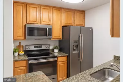 3176 Summit Square Drive #4-C5, Oakton, VA 22124 - Photo 8