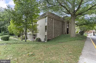 5766 Rexford Ct, Springfield, VA 22152 - Photo 2