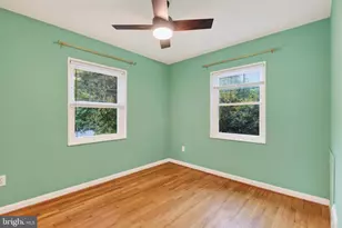 2113 Rollins Dr, Alexandria, VA 22307 - Photo 12