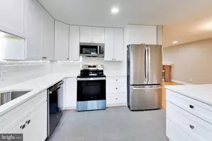 5309 Oldcastle Ln, Springfield, VA 22151 - Photo 4