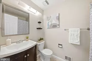 6472 Brick Hearth Ct, Alexandria, VA 22306 - Photo 20