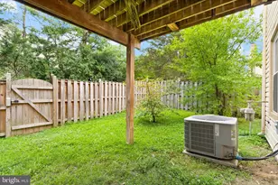 7369 Rhondda Dr, Lorton, VA 22079 - Photo 8