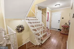 9415 Park Hunt Ct, Springfield, VA 22153 - Photo 4