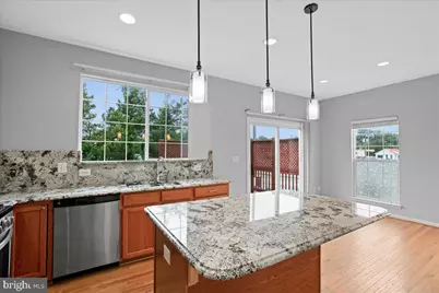 6350 Regal Oak Drive, Springfield, VA 22152 - Photo 8