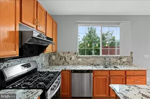 6350 Regal Oak Dr, Springfield, VA 22152 - Photo 10