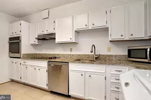 5903 Mt Eagle Dr, Alexandria, VA 22303 - Photo 4