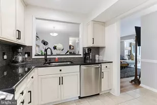 2205 Hunters Run Dr, Reston, VA 20191 - Photo 8
