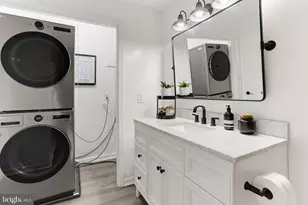 2205 Hunters Run Dr, Reston, VA 20191 - Photo 24