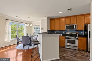 12821 Fair Briar Ln, Fairfax, VA 22033 - Photo 10