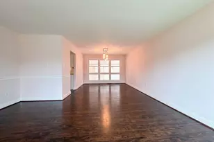 7108 Ordway Rd, Centreville, VA 20121 - Photo 2
