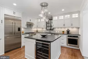 6302 Long Meadow Rd, McLean, VA 22101 - Photo 10