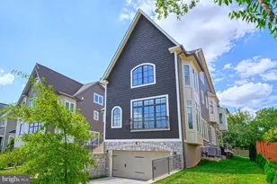 1600 Great Falls St, McLean, VA 22101 - Photo 2