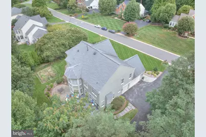 11689 Caris Glenne Drive, Herndon, VA 20170 - Photo 8
