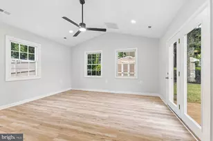 13117 Melville Ln, Fairfax, VA 22033 - Photo 18