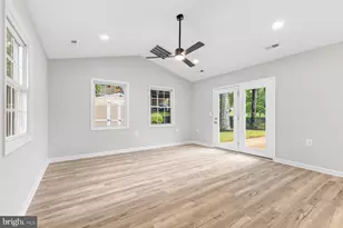 13117 Melville Ln, Fairfax, VA 22033 - Photo 16