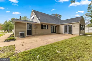 13117 Melville Ln, Fairfax, VA 22033 - Photo 38