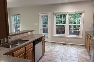 7001 Fieldhurst Ct, Alexandria, VA 22315 - Photo 8