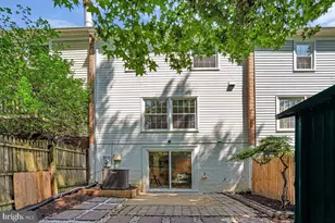 7821 Groveland Square, Springfield, VA 22153 - Photo 38