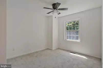 7821 Groveland Square, Springfield, VA 22153 - Photo 18