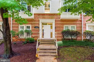2791 Centerboro Dr, Vienna, VA 22181 - Photo 2