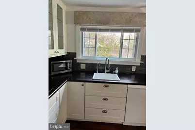 2308 Fairview Terrace, Alexandria, VA 22303 - Photo 8