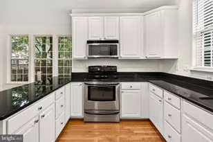 14020 Gill Brook Ln, Centreville, VA 20121 - Photo 20