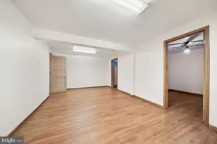 6204 Erman Ct, Burke, VA 22015 - Photo 14