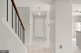 7442 Adams Park Ct, Annandale, VA 22003 - Photo 4