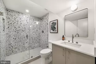 7527 Friar Tuck Ct, Falls Church, VA 22042 - Photo 32