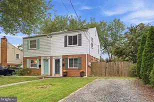 2304 Fairview Terrace, Alexandria, VA 22303 - Photo 2