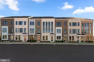 3 Aviation Pl, Herndon, VA 20171 - Photo 1