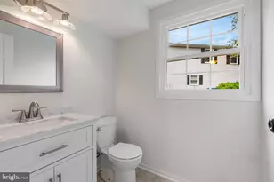 9410 Onion Patch Dr, Burke, VA 22015 - Photo 18