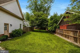 904 Locust St, Herndon, VA 20170 - Photo 68