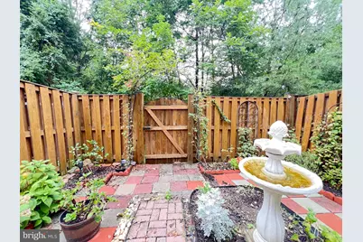 13020 Rose Petal Circle, Herndon, VA 20171 - Photo 34