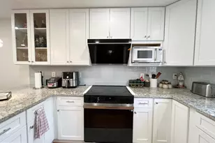 13020 Rose Petal Cir, Herndon, VA 20171 - Photo 10
