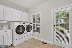 8248 Native Violet Dr, Lorton, VA 22079 - Photo 40