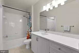 12949 Centre Park Cir, Herndon, VA 20171 - Photo 16