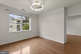 12949 Centre Park Cir, Herndon, VA 20171 - Photo 18