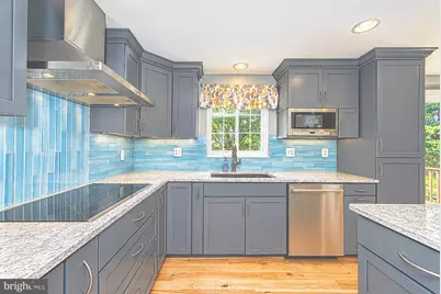 12828 Framingham Court, Herndon, VA 20171 - Photo 6