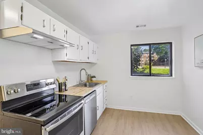 9731 Kings Crown Court #1, Fairfax, VA 22031 - Photo 12