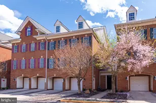4619 Hummingbird Ln, Fairfax, VA 22033 - Photo 1