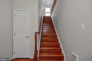 4619 Hummingbird Ln, Fairfax, VA 22033 - Photo 4
