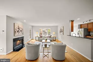 4311 Chariot Ct, Fairfax, VA 22030 - Photo 10
