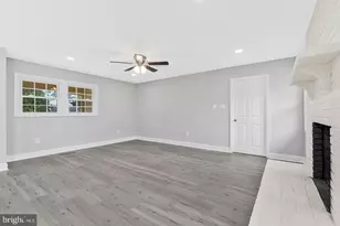 12806 Middleton Ln, Fairfax, VA 22033 - Photo 14