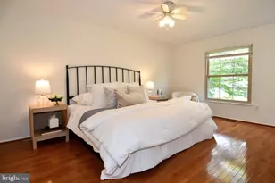 13985 Cabells Mill Dr, Centreville, VA 20120 - Photo 16