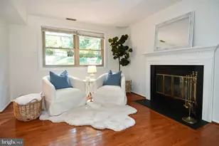 13985 Cabells Mill Dr, Centreville, VA 20120 - Photo 8
