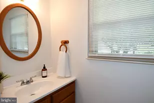 13985 Cabells Mill Dr, Centreville, VA 20120 - Photo 12