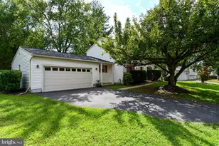 13985 Cabells Mill Dr, Centreville, VA 20120 - Photo 34