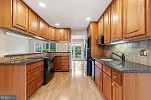 1432 Filene Ct, Vienna, VA 22182 - Photo 12