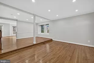 11774 Valley Ridge Cir, Fairfax, VA 22033 - Photo 4